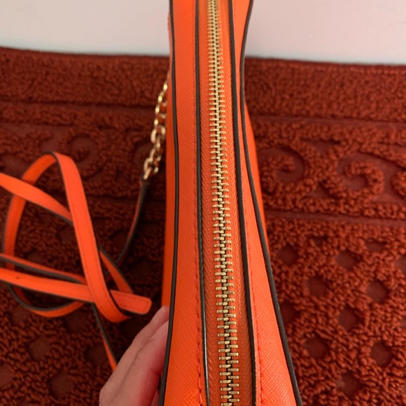 Authentic Michael Kors jet set large saffiano - Picture 4 of 7